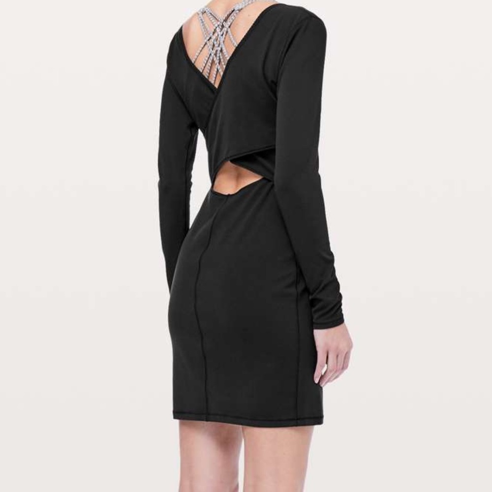 Lululemon size 8 contour dress nulu size 8